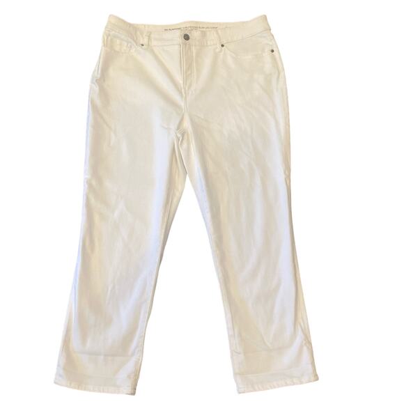 Chico's Women's So Slimming Girlfriend Slim Leg Crop Jean White Size 12 - Picture 2 of 8